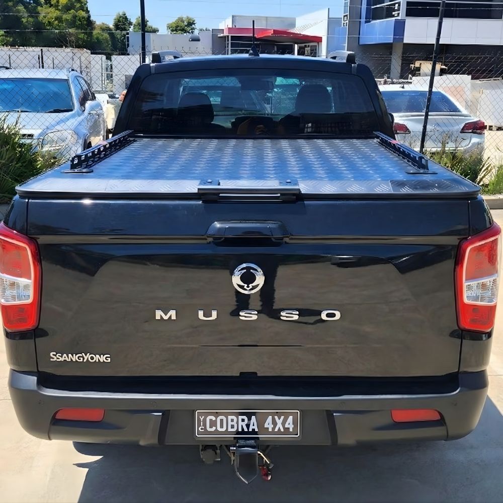 CLEARANCE CLEARANCE Lockable Aluminium Hard Tub Lid Tonneau Cover Fits SsangYong Musso 2018 Onwards LWB Long Wheel Base Gas Strut Lift Side