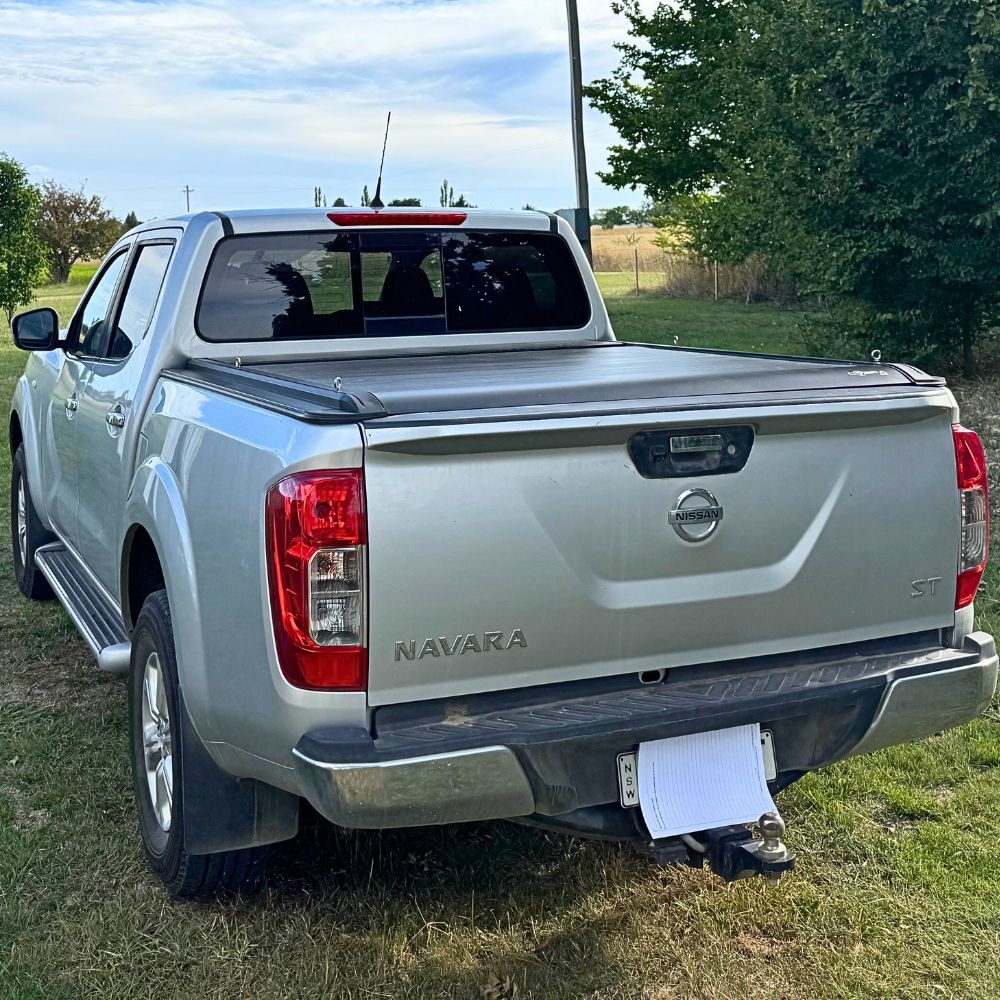 CLEARANCE CLEARANCE Electric Retractable Roller Shutter fits NP300 D23 2015 - 2024 Tub Tonneau Roll Cover Black Lid