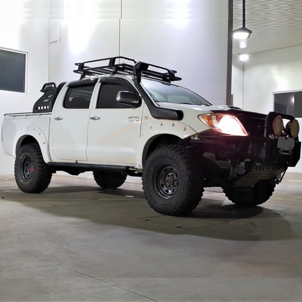 White Colour Coded Slimline Jungle Flares suitable for Toyota Hilux 2005 - 2011 pre-facelift