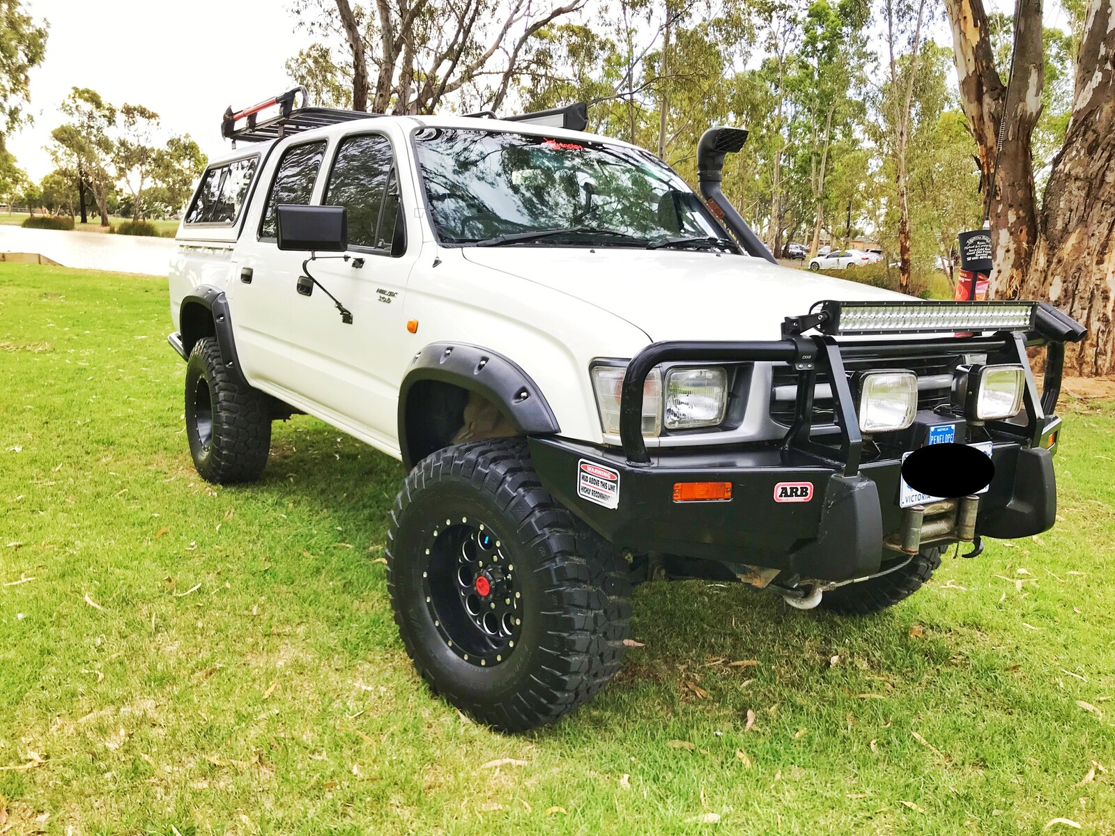 Cobra 4x4 Jungle Flares Suitable for Toyota Hilux 1998 1999 2000 2001 2002 2003 2004 2005