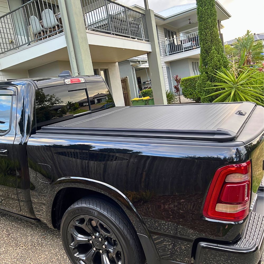 Cobra 4x4 Retractable Roller Shutter fits RAM 1500 2019 + Crew Cab DS DT Tub Manual Tonneau Roll Cover Black