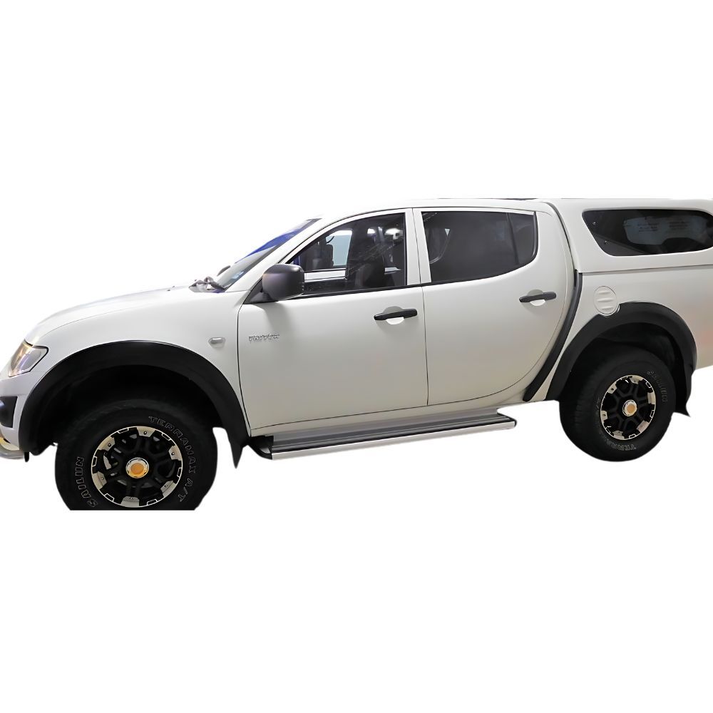 Mitsubishi Triton GL 2006-2014 Fender Flare Kit Matte Black (Mud Flap Cutout)