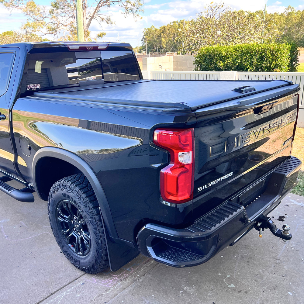 Cobra 4X4 M-Spec Retractable Roller Shutter fits Silverado 1500 5.8' Tub 2014 Onwards Manual Dual Cab Tonneau Roll Cover Black Lid