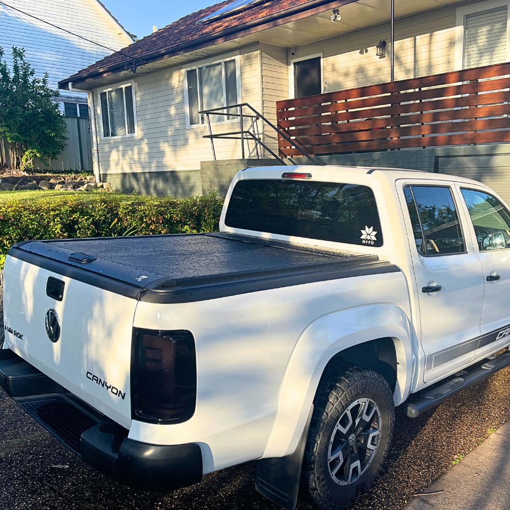 Cobra 4x4 Retractable Roller Shutter fits VW Amarok 2010 - 2022 Tub Manual Tonneau Roll Cover Black