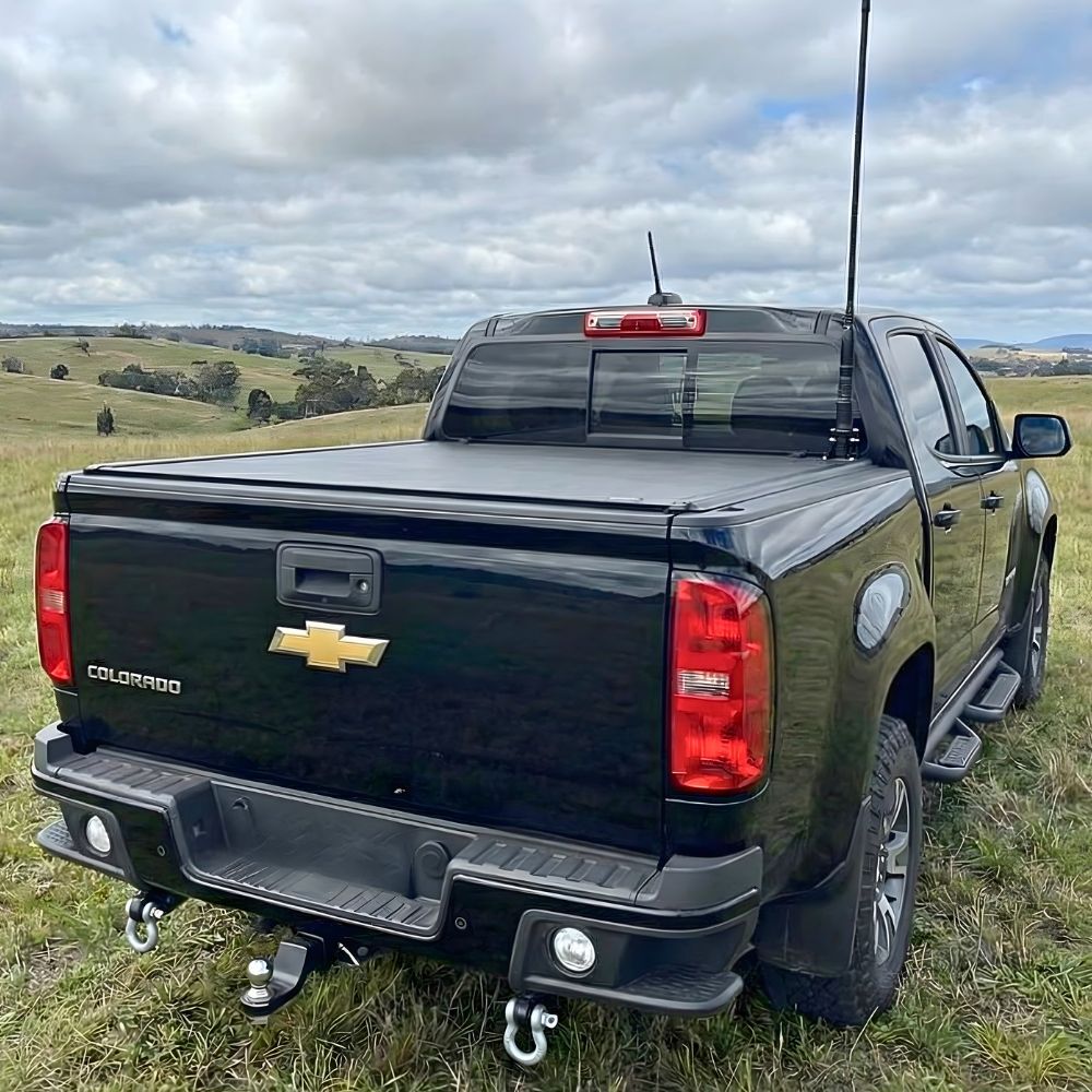 Retractable Under Rail Manual Roller Shutter fits Holden Colorado 2012 Onwards Dual Cab Tub Tonneau Roll Cover Black Aluminium