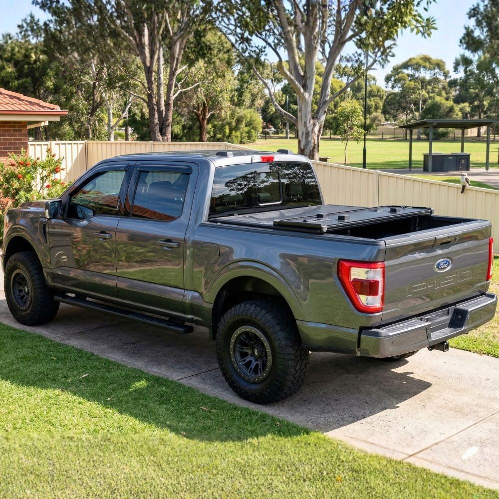 Premium Trifold Aluminium Foldable Hard Tub Lid Tonneau Cover Fits Ford F-150 2015 Onwards F150 5.5'