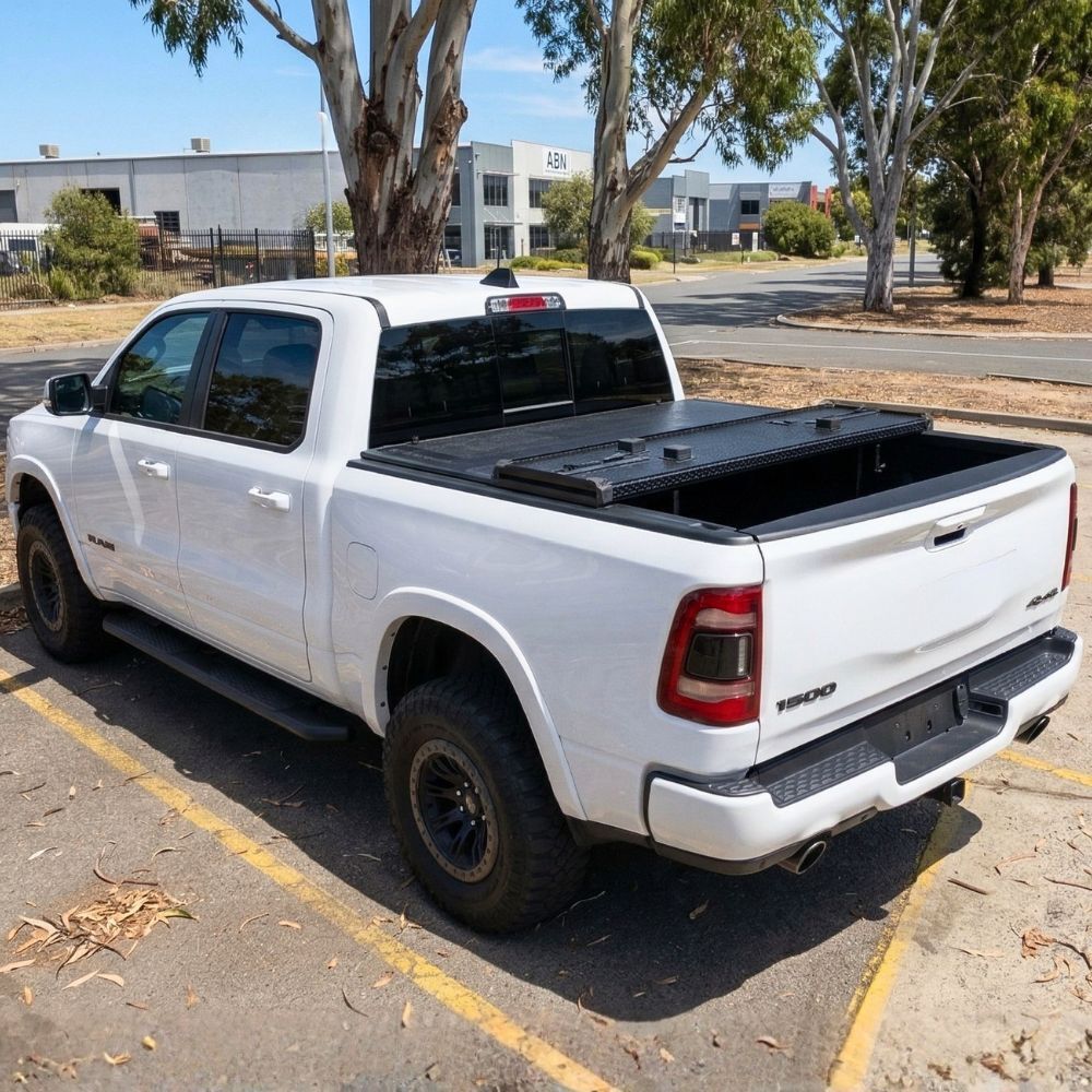 Premium Trifold Aluminium Foldable Hard Tub Lid Tonneau Cover Fits RAM 1500 2019 Onwards Crew Cab 5.7' DS DT