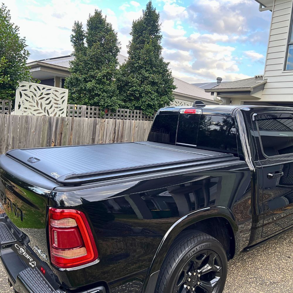 Premium Retractable Roller Shutter fits RAM 1500 2019 + Crew Cab DS DT Tub Manual Tonneau Roll Cover Black
