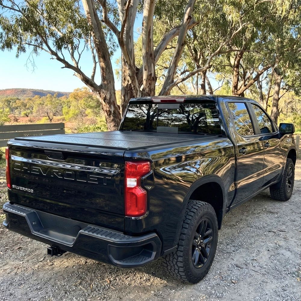 Premium Trifold Aluminium Foldable Hard Tub Lid Tonneau Cover Fits Silverado 1500 5.8' Tub 2014 Onwards