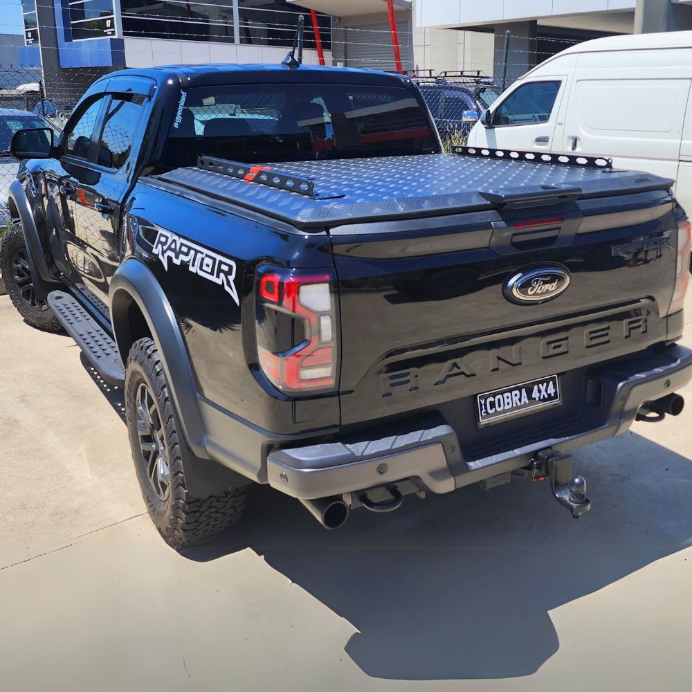 Lockable Aluminium Hard Tub Lid Tonneau Cover Fits Ford Ranger Next Gen 2022 + MY22 Gas Strut Lift Side Rail